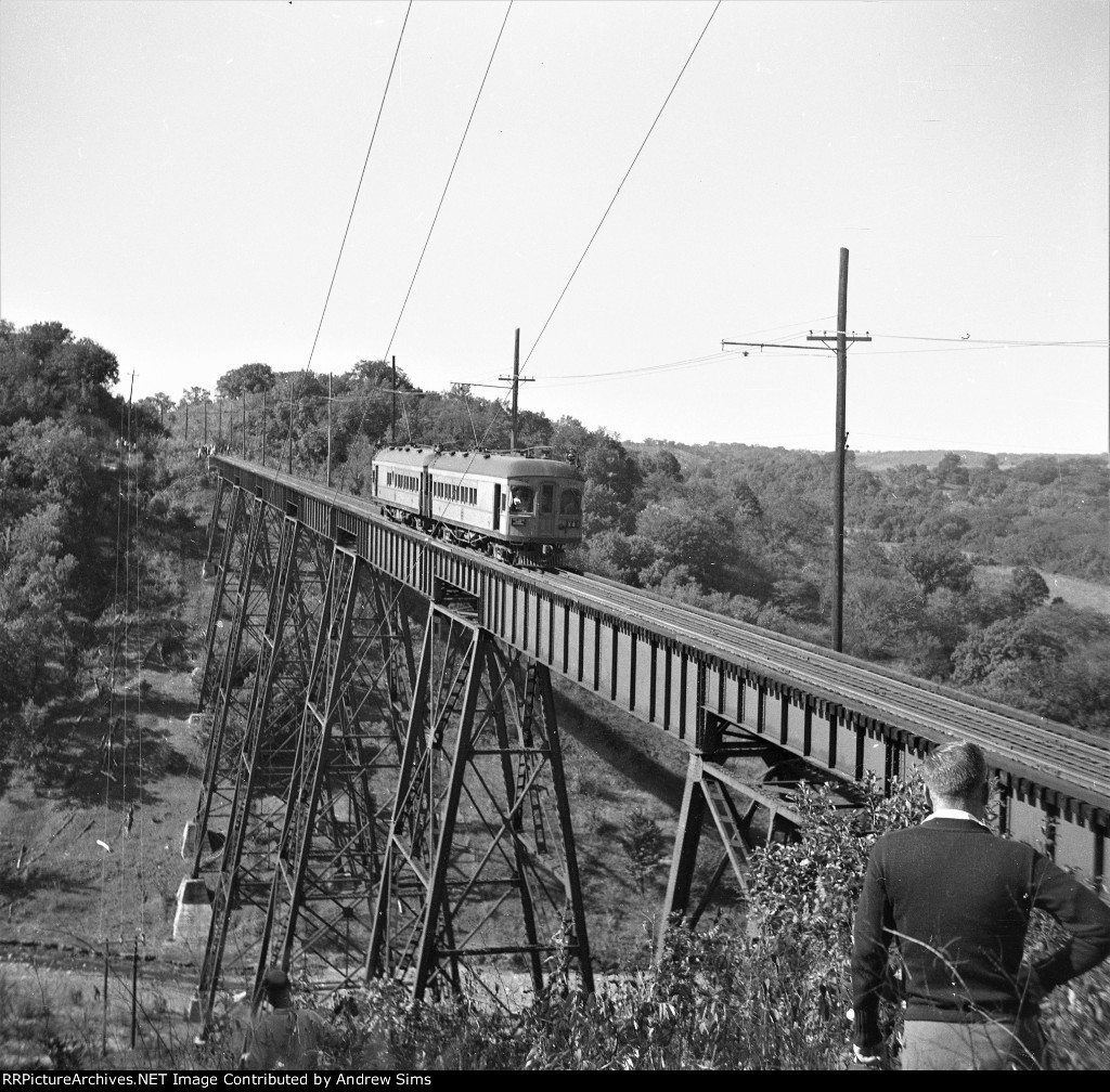 FDDMS 72, 82 Cross the Des Moines River